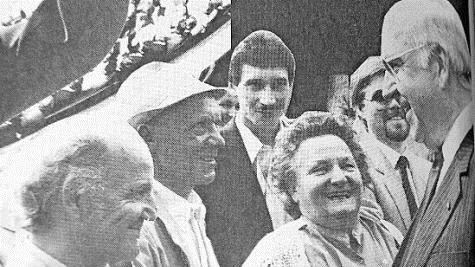 Begegnung mit dem Kanzler: Ausschnitt aus einer Fotocollage in der Berichterstattung über den Sängertag in Coburg. Die Originale all dieser Fotos finden sich leider nicht mehr im Tageblatt-Archiv.
