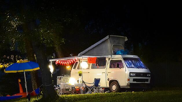Um mit dem Campervan sicher unterwegs zu sein, kannst du dich umfangreich versichern.