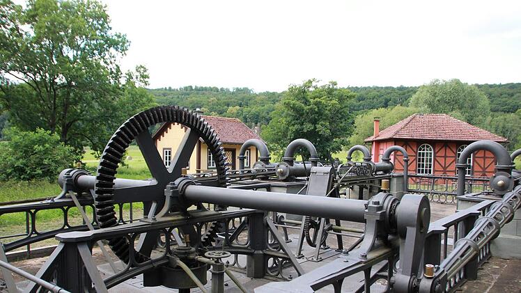 Die historische Freipumpe am Gradierbau in Bad Kissingen läuft ab sofort immer dienstags zwischen zehn und 17 Uhr. Foto: Benedikt Borst