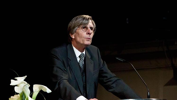 Klas Weschenfelder, Direktor der Coburger Kunstsammlungen: "Der Coburger Glaspreis hat einen wichtigen Beitrag zur Entwicklung der internationalen Glasszene geleistet."Foto: Jochen Berger