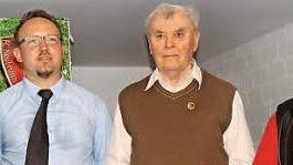 Ehrung 60 Jahre (von links): Gerhard Hofmann, FC-Neubrunn-Vorsitzender Alexander Geißendörfer, Walbert Hofmann und Adolf Stretz.