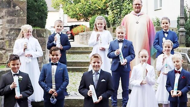 Die Kommunionkinder wurden auf zwei Gruppen aufgeteilt.