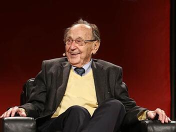 Gut gelaunt und voller Energie: Hans-Dietrich Genscher in Heroldsbach. Foto: Barbara Herbst
