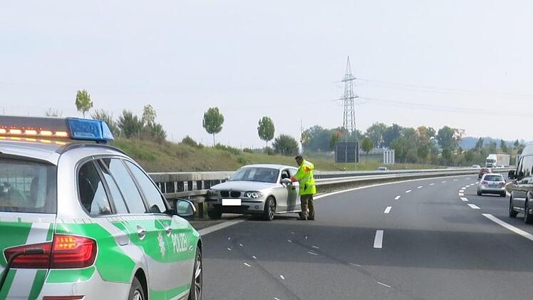 Auf der A73 kam es am Donnerstag zu einem Unfall. Der Unfallverursacher ist weiterhin auf der Flucht - Ermittlungen wurden eingeleitet.Foto: Verkehrspolizeiinspektion Coburg