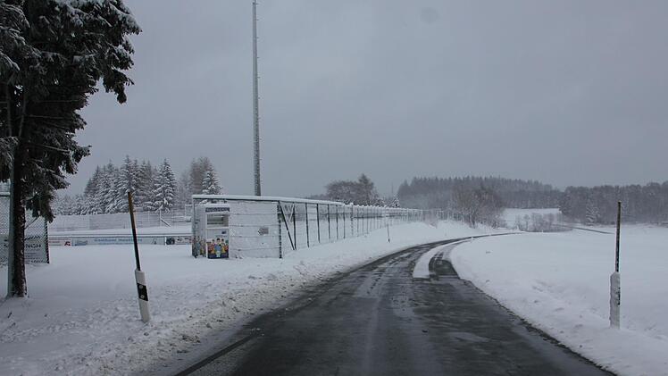 Das Obere Rodachtal wird in diesem Jahr ein Schwerpunkt sein, wenn es um den Ausbau von Kreisstraßen geht. Erneuert werden soll unter anderem die Kreisstraße zwischen Neuengrün/Wolfersgrün bis zur Landkreisgrenze Hof.  Foto: Veronika Schadeck