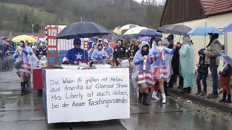 Faschingszug Aura 2016. Foto: Winfried Ehling