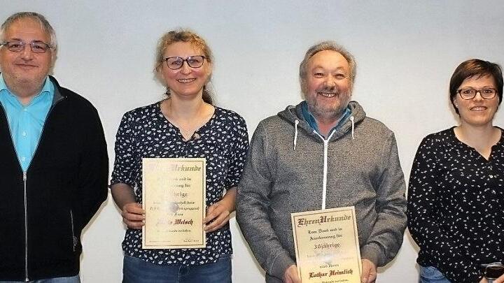 Ehrungen standen bei der Versammlung des KSV Waldeck auf dem Programm. Von links: Vorsitzender Jürgen Oppelt, Doris Welsch (25 Jahre), Lothar Heimlich (30) und Zweite Vorsitzende Sonja Zellner  Foto: di