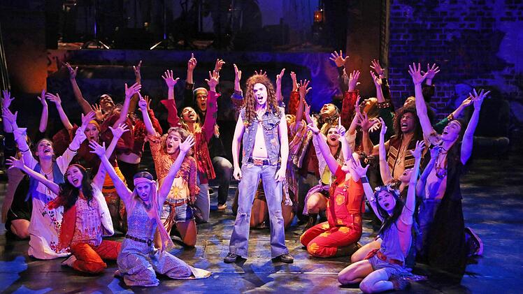 Hair" am Landestheater Coburg Foto: Henning Rosenbusch