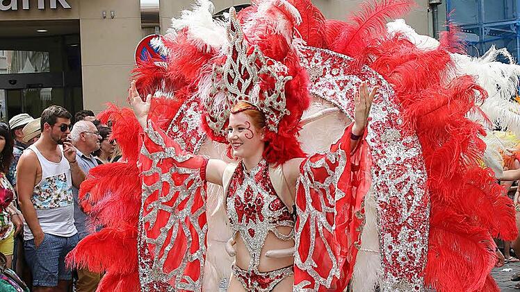 Impressionen vom Samba-Umzug 2015. Foto: Albert Höchstädter