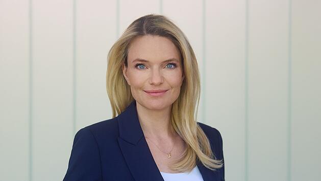 Sarah Tacke wird in der Sommerpause mit einem eigenen Talkformat den Sendeplatz von "Maybrit Illner" &uuml;bernehmen.