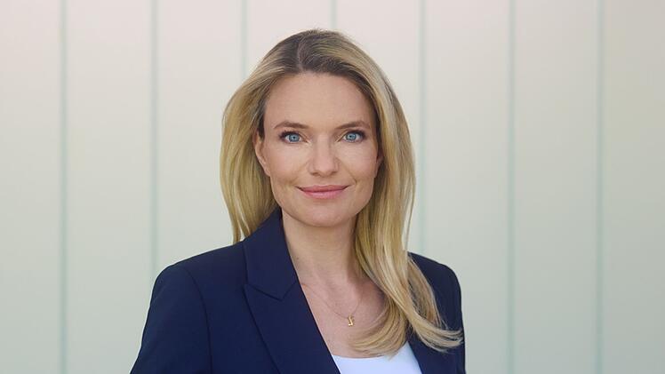 Sarah Tacke wird in der Sommerpause mit einem eigenen Talkformat den Sendeplatz von "Maybrit Illner" &uuml;bernehmen.
