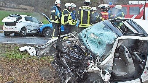 Ein Bild des Schreckens: Ein schwerer Verkehrsunfall ereignete sich am Donnerstagmorgen bei Wollbach.