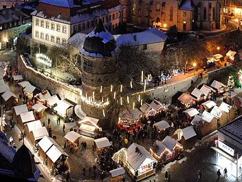 Die "Kronacher Weihnacht" wird auch 2014 von der Aktionsgemeinschaft organisiert. Wenn es nach Dietrich Denzner geht, soll 2015 aber jemand anderes die Fäden in die Hand nehmen. Foto: Archiv/Fugmann