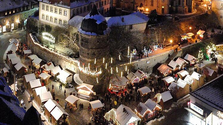 Die "Kronacher Weihnacht" wird auch 2014 von der Aktionsgemeinschaft organisiert. Wenn es nach Dietrich Denzner geht, soll 2015 aber jemand anderes die Fäden in die Hand nehmen. Foto: Archiv/Fugmann