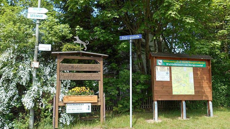 Die Siedlungsstraße soll ausgebaut werden. Die Anlieger sind zu einer Info-Veranstaltung eingeladen. Foto: Konrad Götz