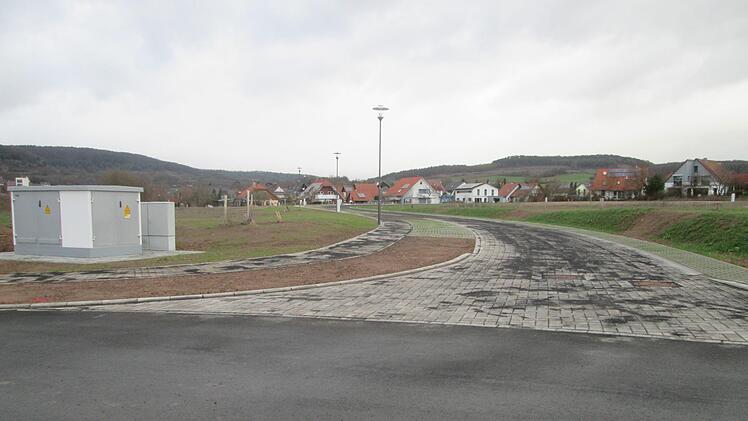 Im viel angefragten Baugebiet "Trimberger Weg" im Ortsteil Elfershausen beginnen jetzt die Grundstücksverkäufe.  Bernd Kleinschmidt