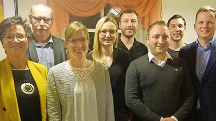 Einen neuen Vorstand haben die Ro&szlig;felder Musikanten nach ihrer Hauptversammlung. Von links: Steffi Kramer, Norbert Oppel, Silke Hofmann, Anna-Lena M&uuml;ller, Alexander Schunk, Christian Mildenberger, Stefan Schunk und Tobias Ehrlicher Foto: Doris Weidner