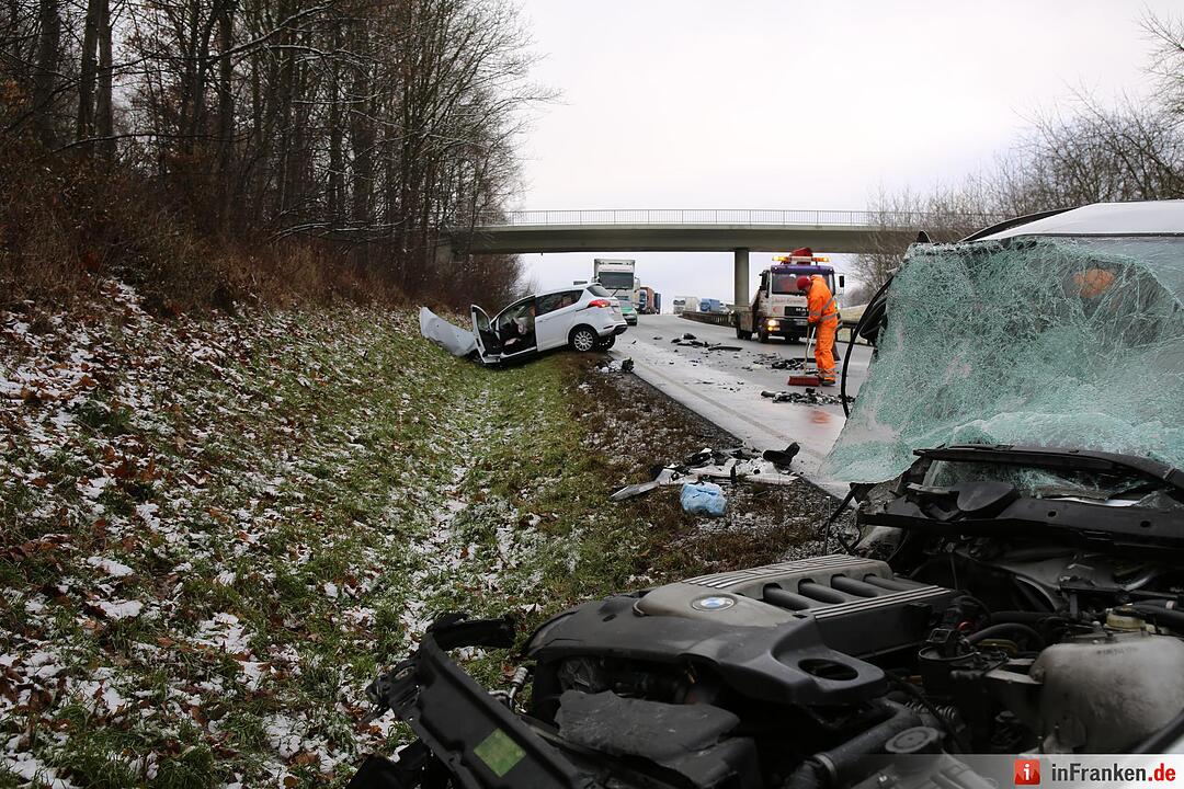 Frontalkollision auf B15 bei Döhlau