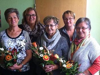 Seit zehn Jahren gibt es Betreuungsnachmittage für Pflegebedürftige in der Caritas-Sozialstation Bad Kissingen, Außenstelle Oerlenbach: Wesentlich dazu beigetragen haben (von links): Gabi Hoch, Margit Geiger, Gisela Jodl, Angela Veth und Dorothea Brunner. Foto: Stefan Geiger
