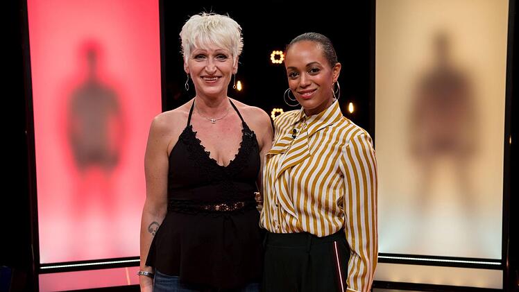 Diese Dame hat sich für Axel entschieden: Katzenfreundin Michaela (links) mit Moderatorin Milka Loff Fernandes