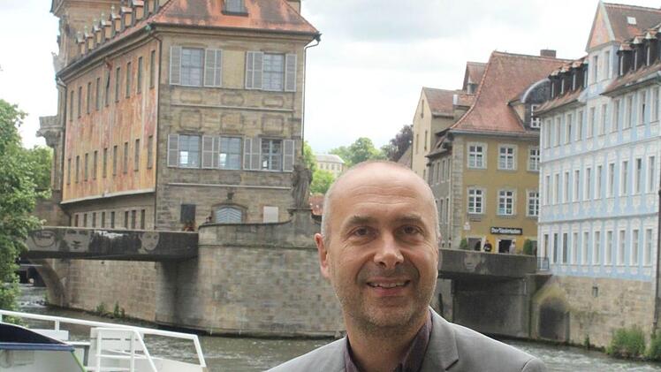 Harry Luck und sein "Franken-Bulle" fühlen sich in Bamberg wohl. Foto: Antonia Wild
