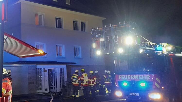 Brand in Würzburger Wohnhaus: Zwei Kinder müssen sich vor Feuer retten