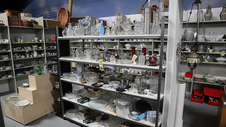 Trödelhalle in Franken wird aufgelöst - großer Ausverkauf endet bald