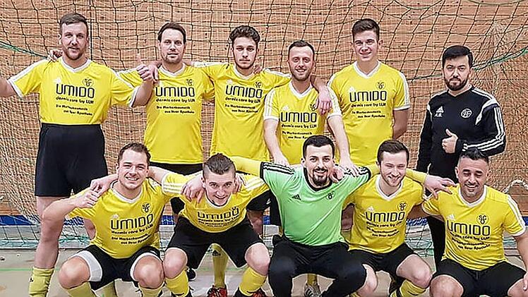 Mit etwas Glück ins Halbfinale, dann bärenstark: Der SC Oberreichenbach triumphierte beim Etzelskirchener Dreikönigsturnier. Foto: privat