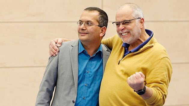 Vergangenheit und Zukunft des VC Eltmann: Ex-Manager Manohar Faupel (links) erhielt Ende M&auml;rz seine K&uuml;ndigung vom Insolvenzverwalter. Vorsitzender Peter Knieling ist nun damit besch&auml;ftigt, die Zukunft des Eltmanner Volleyballs sicherzustellen.  Foto: Daniel L&ouml;b