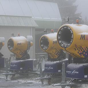 Erster Neuschnee am Ochsenkopf – Landschaft weiß überzuckert