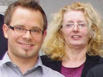 Marina Schmitt (rechts) will nicht für den Bürgermeistersessel kandidieren. Das heißt, von der SPD wird wohl Sven Schuster (links) Amtsinhaber Wolfgang Beiergrößlein (Freie Wähler) herausfordern. Foto: Archiv