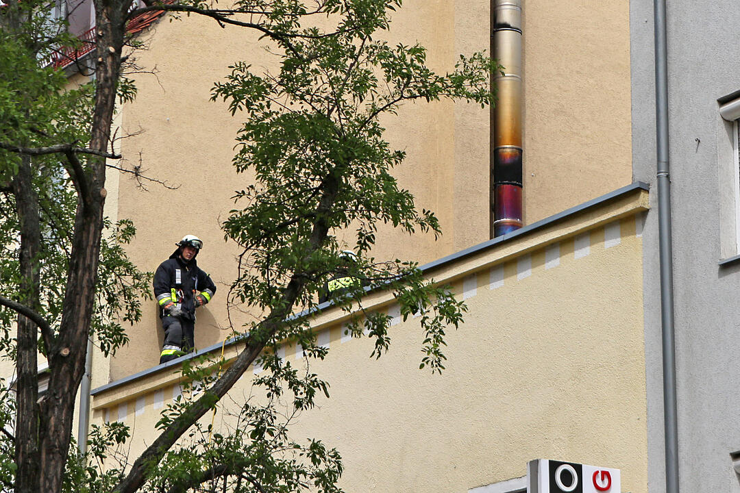 Nürnberg: Feuer in Schnellrestaurant