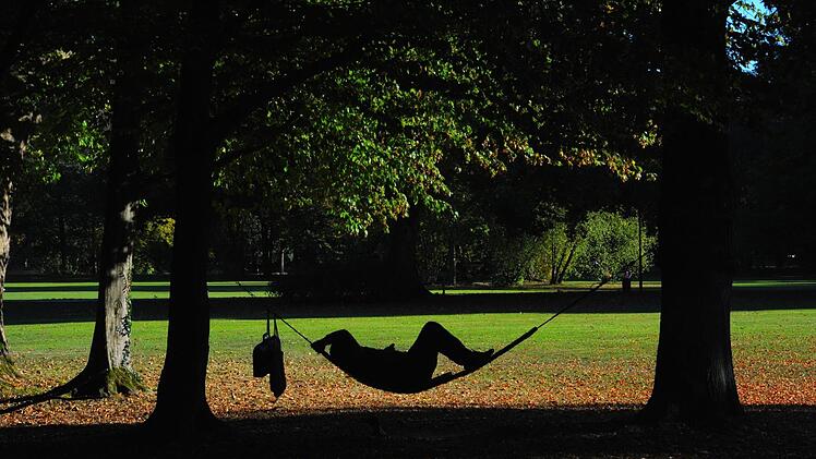 Freizeit & Natur, Arbeit & Wohnen sowie Gesundheit & Sicherheit lauten die Kategorien, nach denen die ZDF-Deutschland-Studie die 401 Landkreise und kreisfreien St&auml;dte der Republik vergleicht.  Fotos: Siegfried Farkas