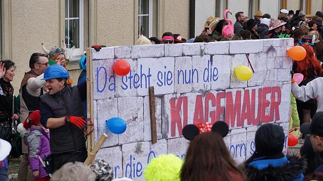 Stammtisch Almhorst mit der Klagemauer Foto: Johannes Michel