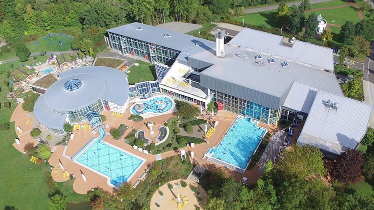 Der Blick aus der Vogelperspektive macht deutlich, dass die "Therme Natur" in Bad Rodach ihren Besuchern durchaus einiges bieten kann. Foto: CT-Archiv