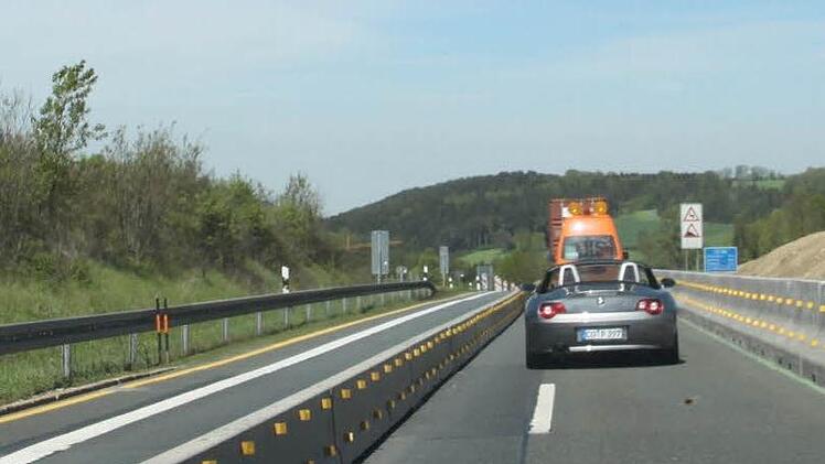 Auf der Spur Richtung Bamberg lief der Verkehr. Die Spur Richtung Bayreuth war nicht befahrbar.
