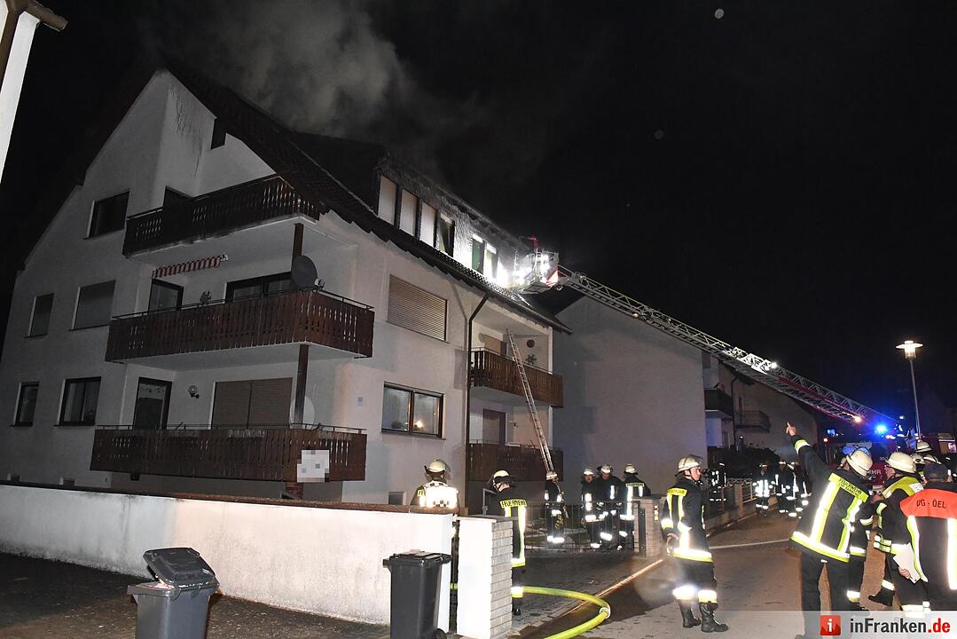 Feuer in Mehrfamilienhaus in Hallstadt im Landkreis Bamberg