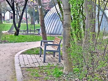 Auch die Beleuchtung des Schlossparks ist in Niederfüllbach nicht einheitlich. Das möchte CSU-Fraktionssprecher und Schlossherr Kilian von Pezold geändert sehen. Foto: Gabi Arnold, Archiv