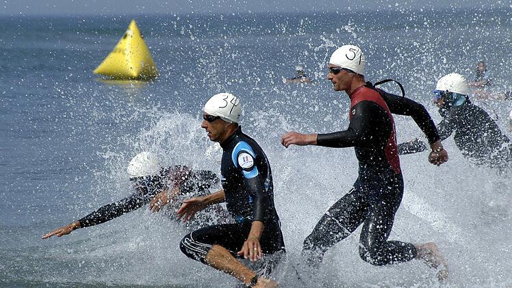 Triathlon, Schwimmen, Wettkampf