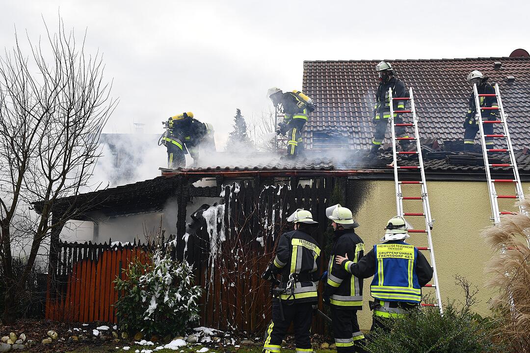 Kreis Bamberg: Feuer greift auf Wohnhaus über