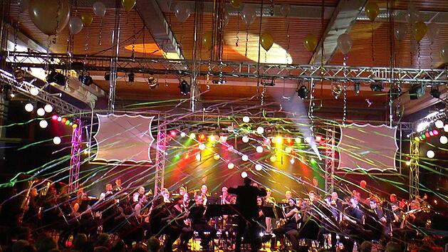 "The Final Countdowm" läutete mit einem Luftschlangen-Shot das Finale in Sand ein.  Christian Licha