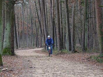 Der Forstweg durch den Wald in Richtung Obermichelbach ist ausgebaut worden.