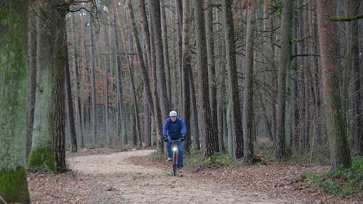 Der Forstweg durch den Wald in Richtung Obermichelbach ist ausgebaut worden.