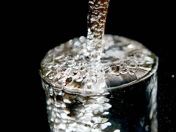 Beim Thema Wasser brodelt es in Schney. Foto: Oliver Berg dpa