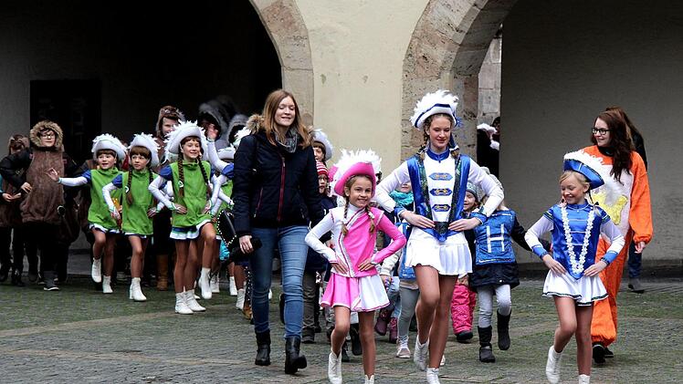 Impressionen vom Herzogenauracher Rathaussturm  Richard Sänger