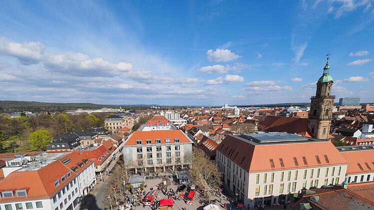 Viel los dürfte wieder auf dem Erlanger Hugenottenplatz sein.