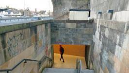 Graffiti im Fußgängertunnel Callenberger Straße