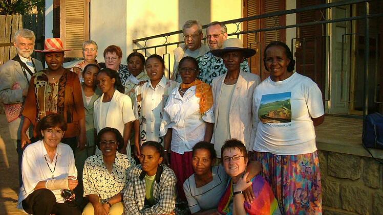 Im Jahr 2006 sind Mitglieder der KAB nach Madagaskar gereist, um dort die Frauen von "Fivoy" kennenzulernen. Fotos: privat