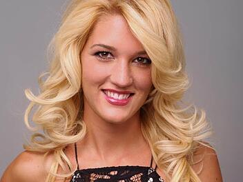 Steffi aus Burghtann kämpft um den Bachelor. Foto: RTL / Stefan Gregorowius