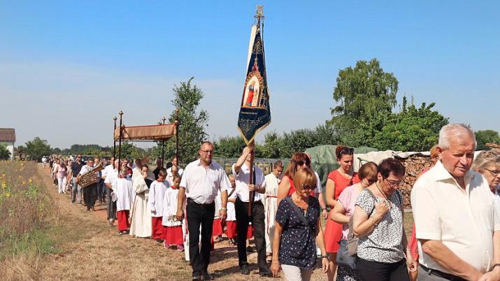 Mit einem Festgottesdienst und einer Prozession feierten die Weppersdorfer den Annatag.  Foto: Johanna Blum